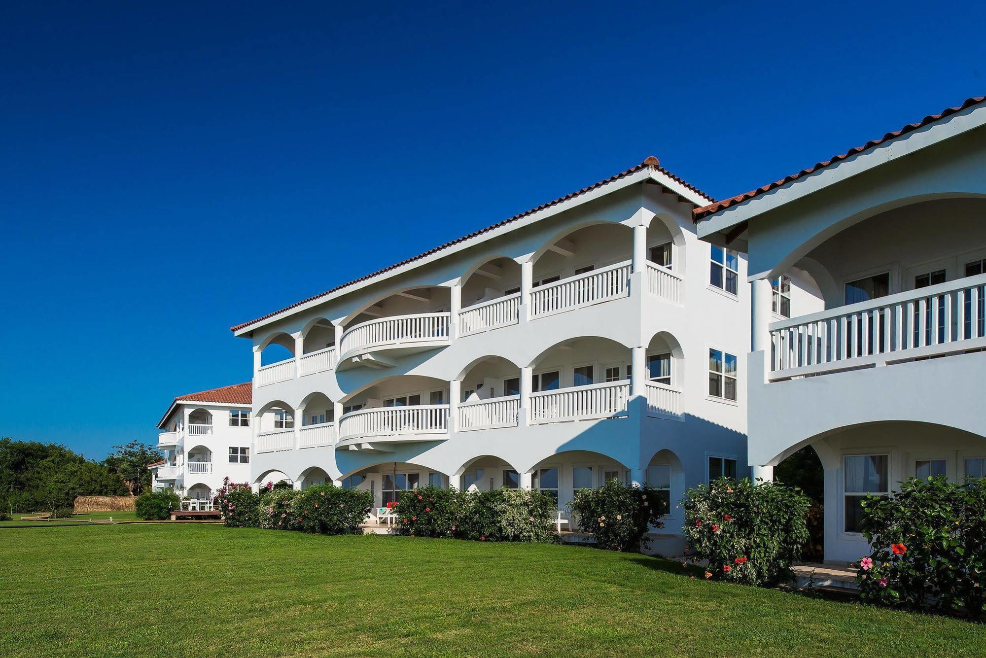 Umaya Resort & Adventures Maya Beach Exterior photo